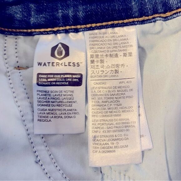 Levis High Cutoff Rise Denim Jean Shorts Raw Hem Sz 30 Gorgeous - Picture 3 of 4